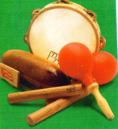 Guiro, Maracas , Raspa, Pandereta  y Caves, Instrumentos de Navidad de Puerto Rico Puerto Rico